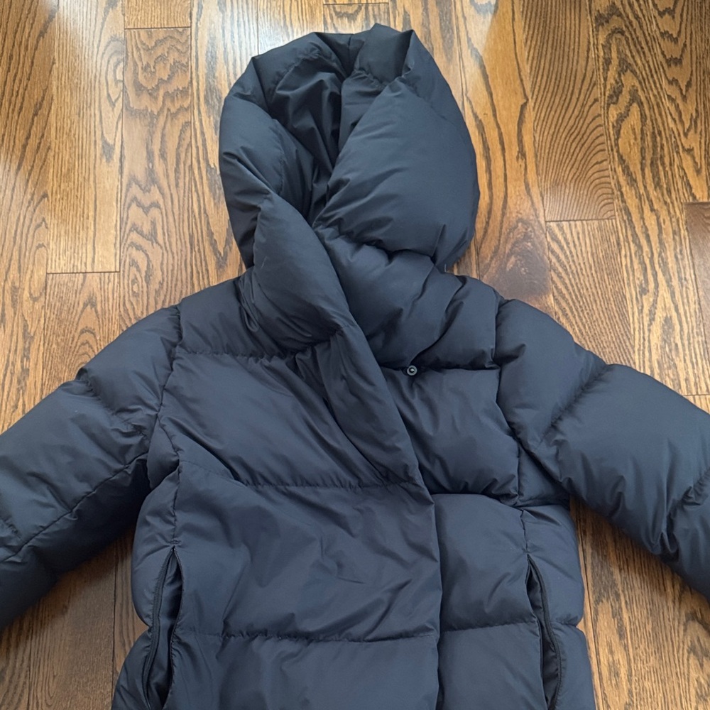 Aritzia Kids Midnight Puffer Jacket